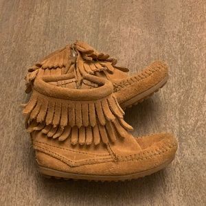 Minnetonka fring boots